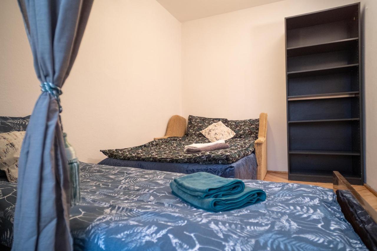 Apartment Apartrooms Near Metro Dw Wilenski Dnf *