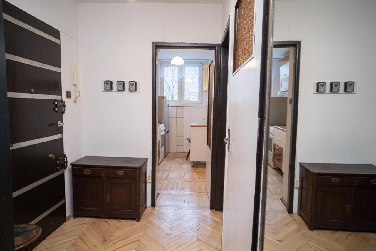 Apartament Apartrooms Near Metro Dw Wilenski Dnf *